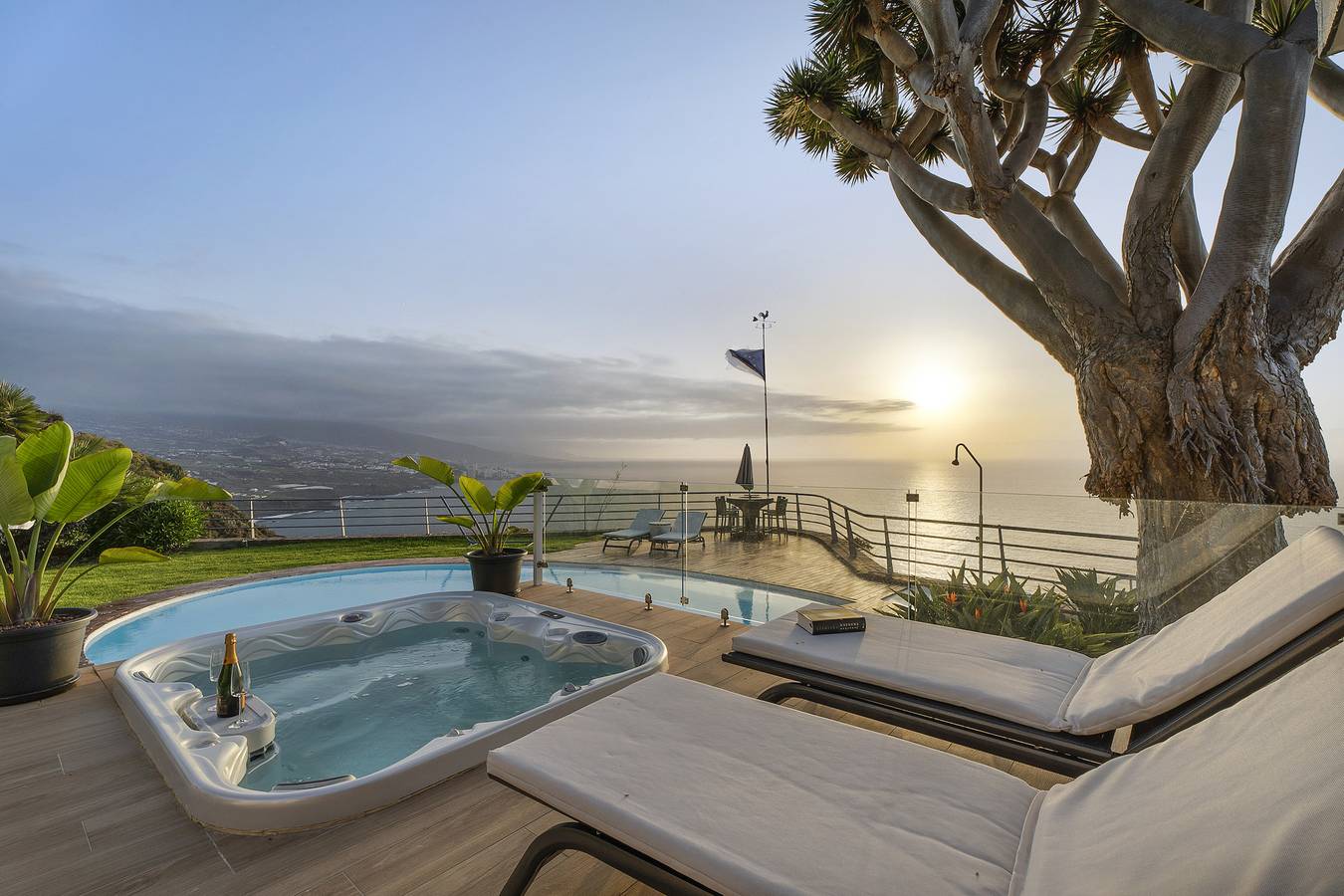 Casa de vacaciones "Villa Bahía de Michel" con vistas al mar, piscina, jardín y Wi-Fi in Lomo Román, Santa Úrsula