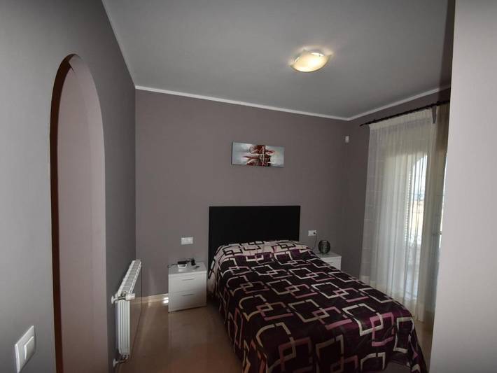 Casa rural para 8 personas, con piscina y terraza, Se admiten mascotas en Ráfol de Almunia - 3