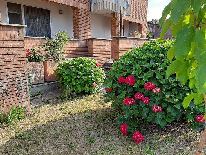 Appartamento per 6 persone, con Balcone e Terrazza nonché Giardino e Panorama a Peschiera Borromeo