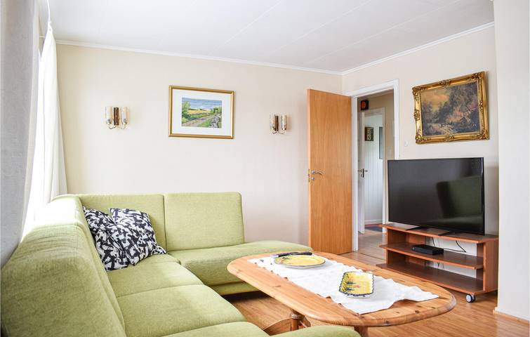Ferienhaus für 9 Personen mit Terrasse in Lindås