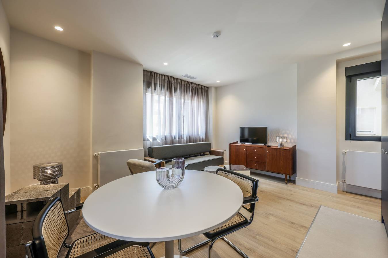 Moderno apartamento cerca del Palacio Real 08 in Madrid, Communaute de Madrid