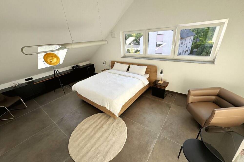Ganze Wohnung, Abstatt Deluxe Loft mit Spabad, Designküche, Balkon, Aufzug & Privatparkplatz in Abstatt, Stuttgart Region
