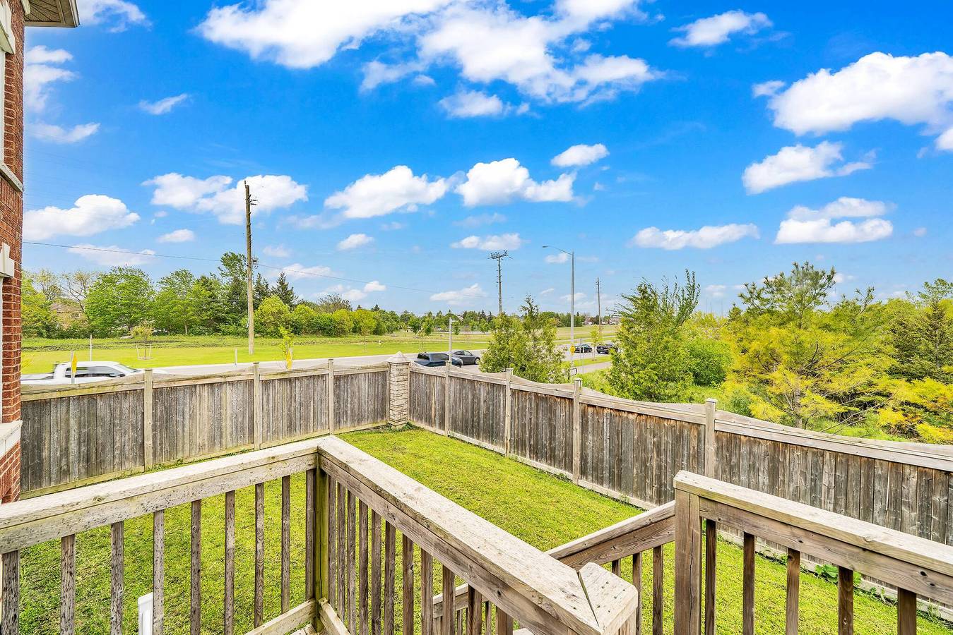 Exhilarating Castle Vibes In Toronto Area in Ajax, Lake Ontario (Canada)