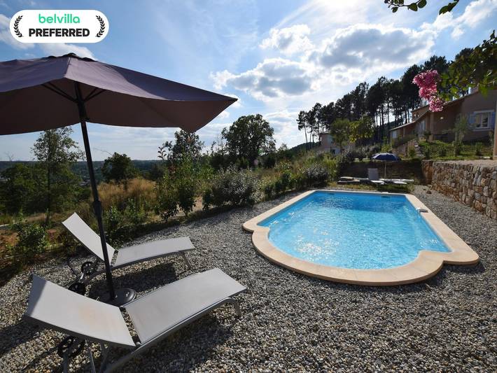 Villa voor 6 personen, met terras en zwembad, kindvriendelijk in de Ardèche