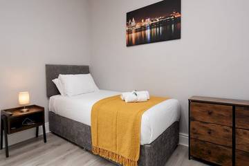 Glamping for 5 People in Liverpool, Merseyside, Photo 1