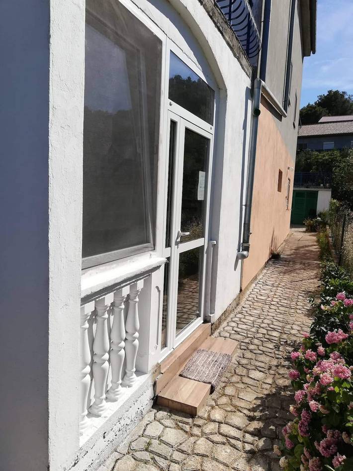 Ganze Wohnung, 2-Zimmer-Ferienwohnung mit Terrasse und Meerblick Tkon, Pasman A-5827-b in Tkon, Pasman
