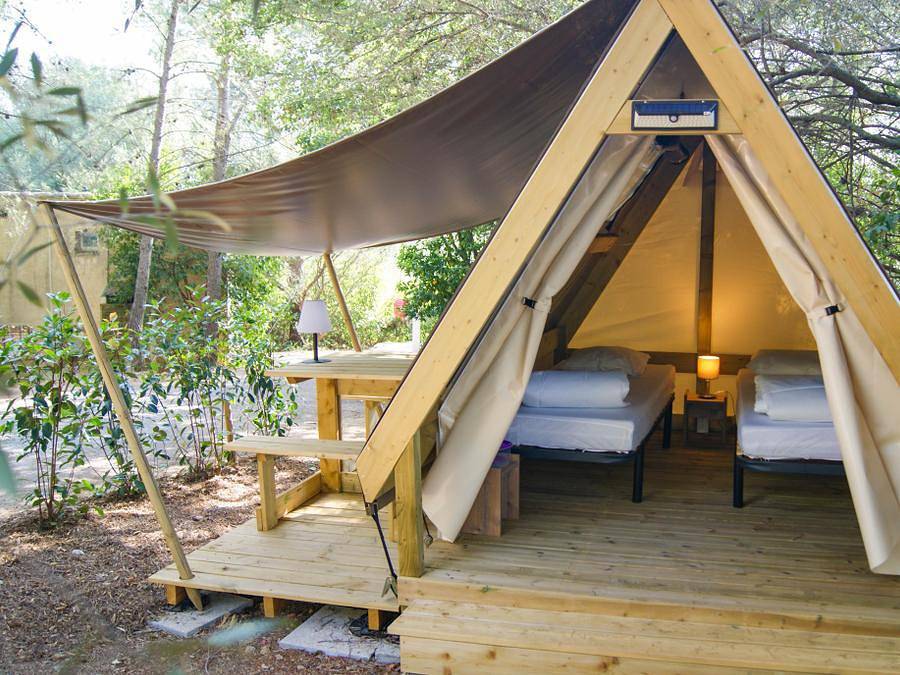 Camping Le Beau Vezé - Lodge 2 personen - Lodge Mini Cannelle 6m² max 2 Personen in Carqueiranne, Mittelmeerküste (Frankreich)