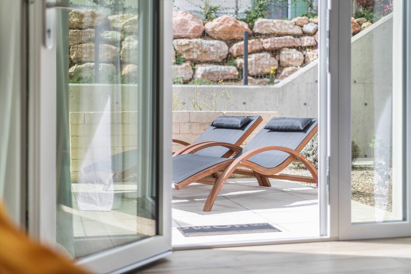 Ganze Wohnung, Ferienwohnung 'Ai Colli garden relax apartment' mit privater Terrasse, privatem Garten und Wlan in Costermano, Gardasee-Berge