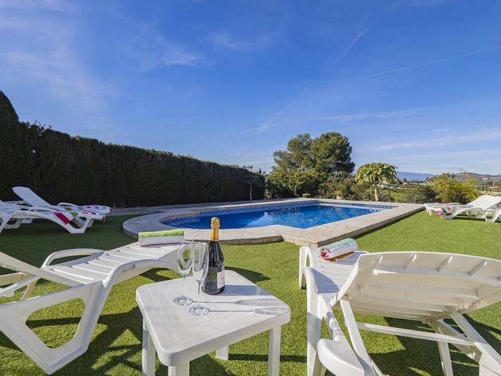 Casa rural para 8 personas, con balcón y jardín en Valle del Guadalorce - 2