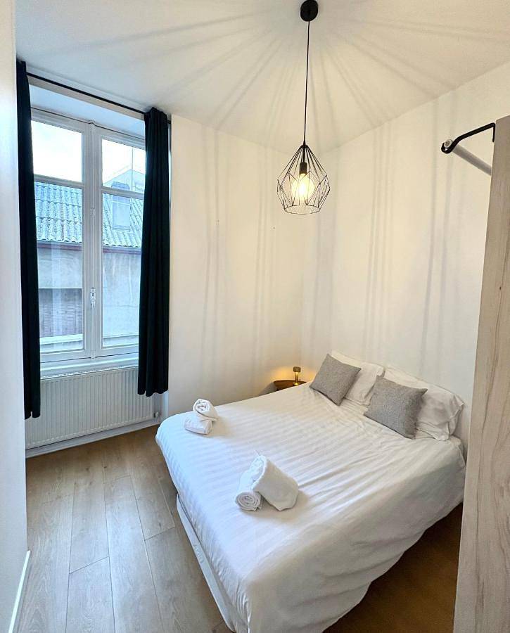 Appartement entier, Two-Bedroom Apartment in Bourgoin-Jallieu, Région de La Tour-du-Pin