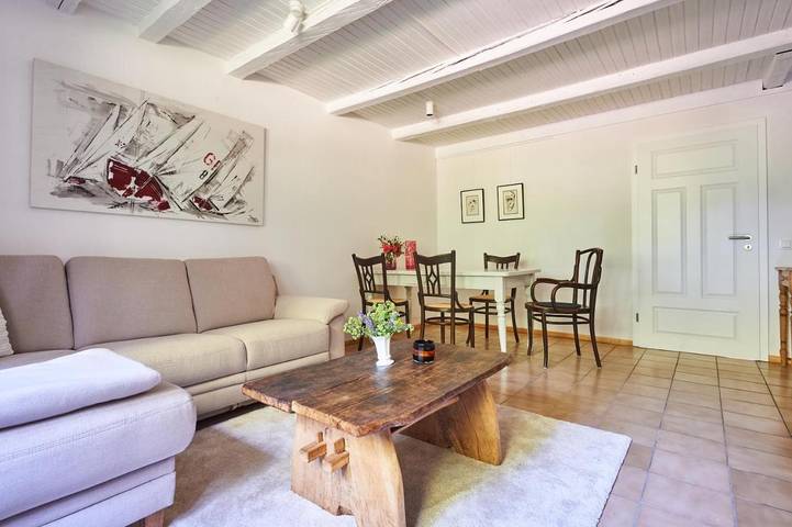 Ferienwohnung für 4 Personen, mit Terrasse und Garten sowie Ausblick