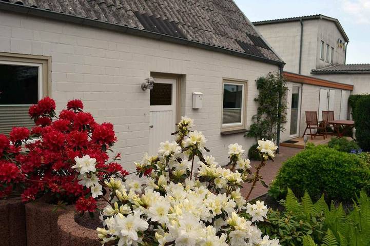 Ferienhaus für 4 Personen, mit Garten und Whirlpool sowie Terrasse