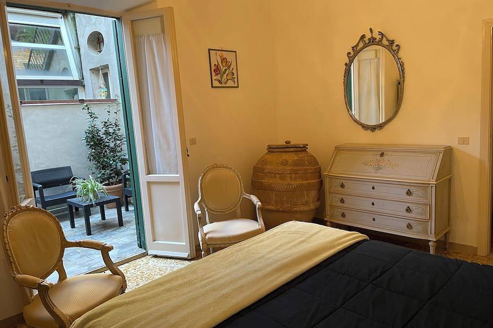 Apartamento entero, Downtown apartment with 3 bedrooms in the fabulous Bettona with Wifi in Bettona, Provincia de Perugia