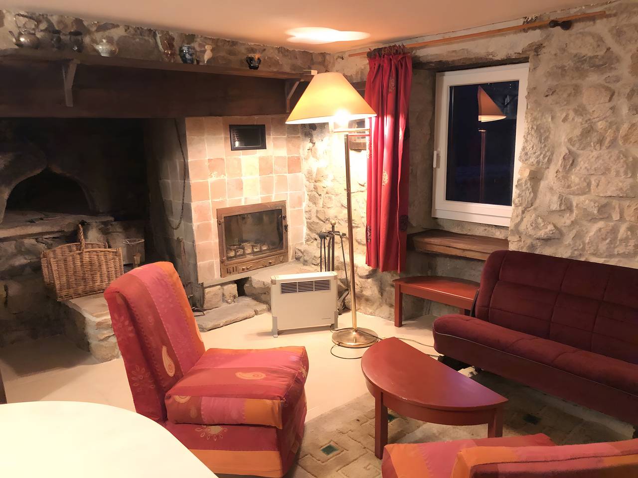 Casa de vacaciones 'La Treille' con vistas a la montaña y Wi-Fi in Saint-Barthélemy-Grozon, Tournon-sur-Rhône región