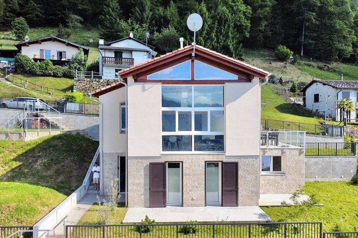 Ferienhaus für 6 Personen in Gambarogno