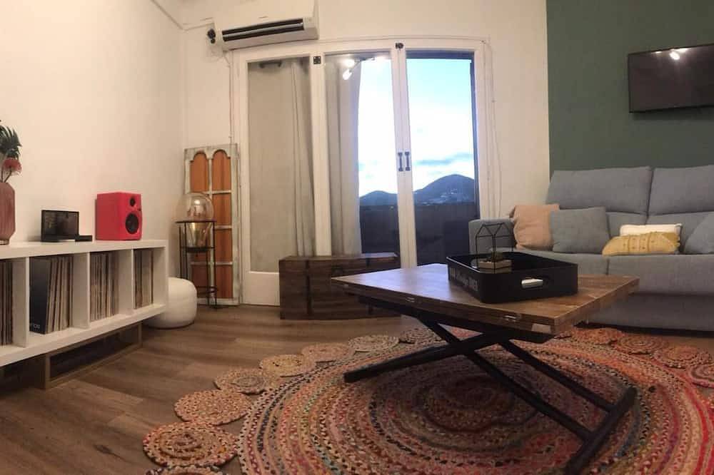 Ganze Wohnung, Room with terrace in the center of Ibiza at 250m from the beach. in Dalt Vila, Ibiza Stadt