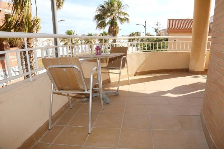 Apartamento de vacaciones para 8 personas, con piscina y terraza - 1