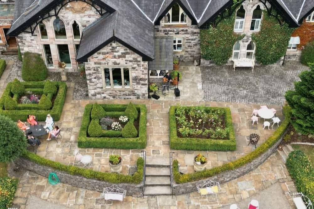Holiday Rental for 28 People in Dundalk, County Louth