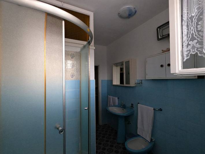 Ferienwohnung für 6 Personen, mit Terrasse in Sutomiscica