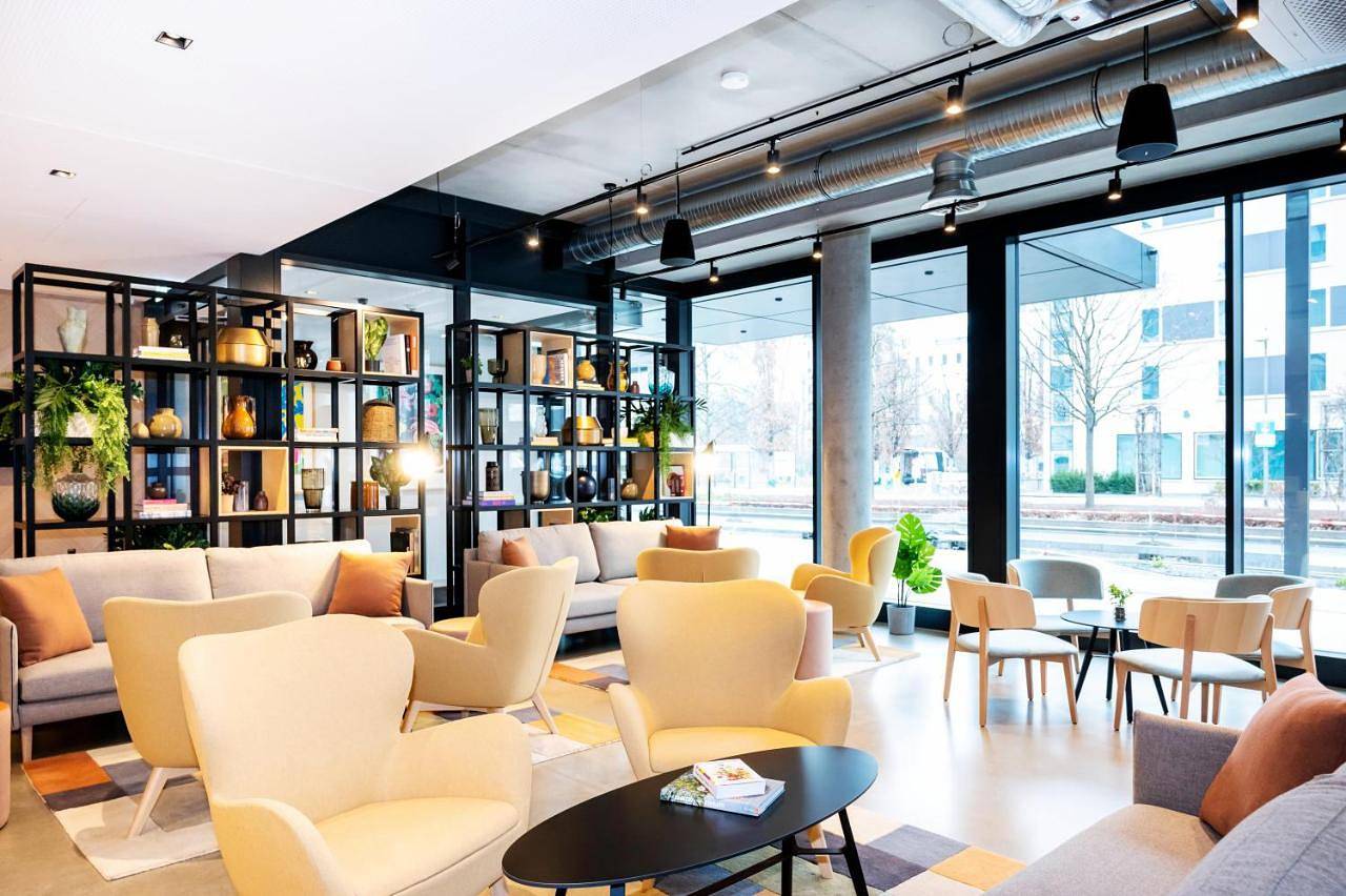 Studio in Frankfurt airport, Frankfurt am Main