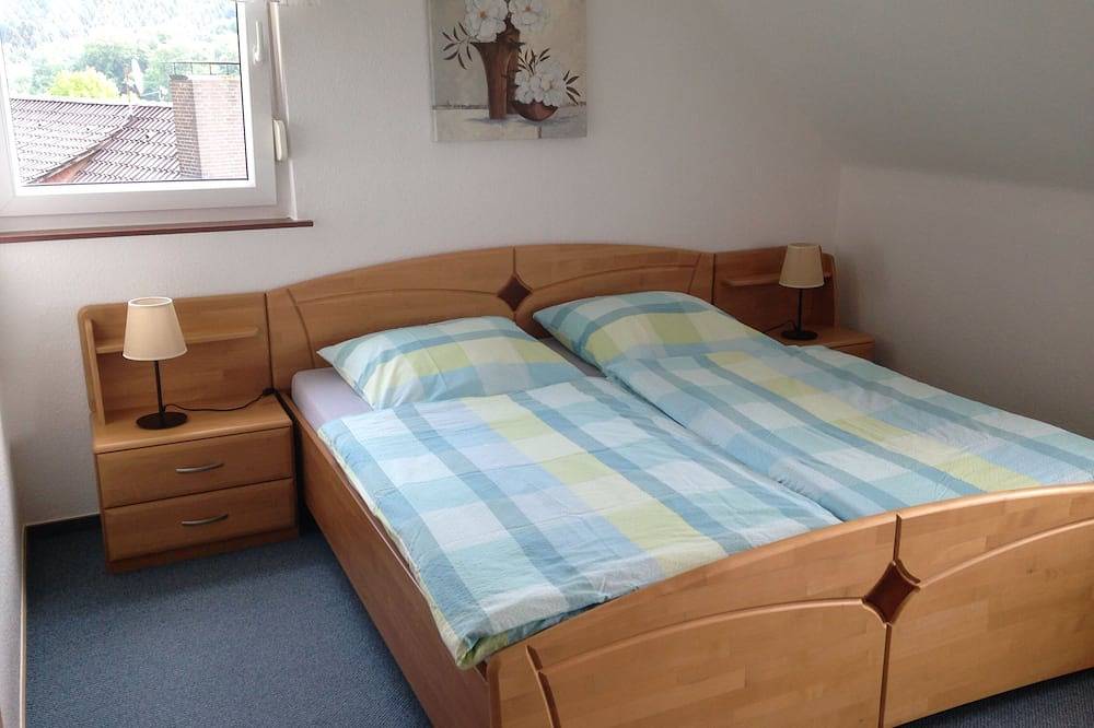 Ganze Wohnung, Ferienwohnung für 2 -3 Personen im wunderschönen Weserbergland in Hessisch Oldendorf, Weserbergland