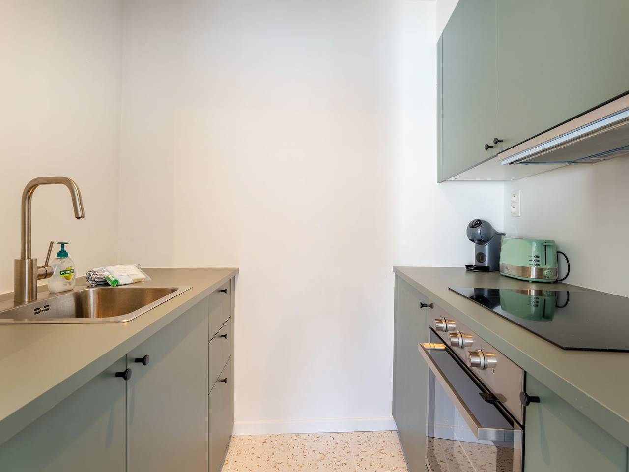 Geheel appartement, Studio 4.3 with balcony & airco in Bredene, Belgische Kust