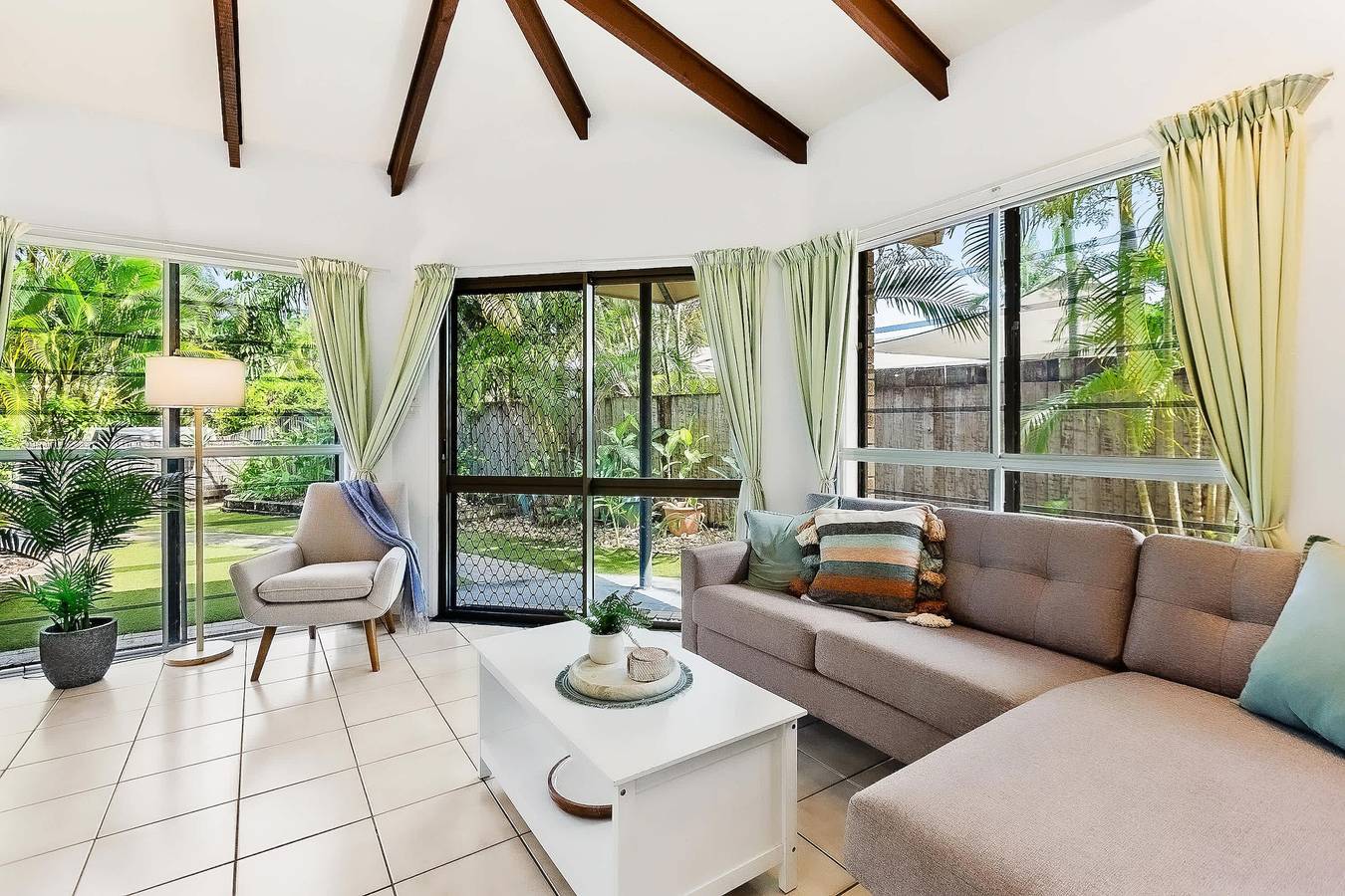 Green Cottage  in Trinity Beach in Trinity Beach, Cairns