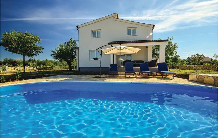 Modernes Apartment mit 2 Schlafzimmern und Pool in der Nähe des Flusses Krka und des Visovačko-Sees in Dalmatinisches Zagora