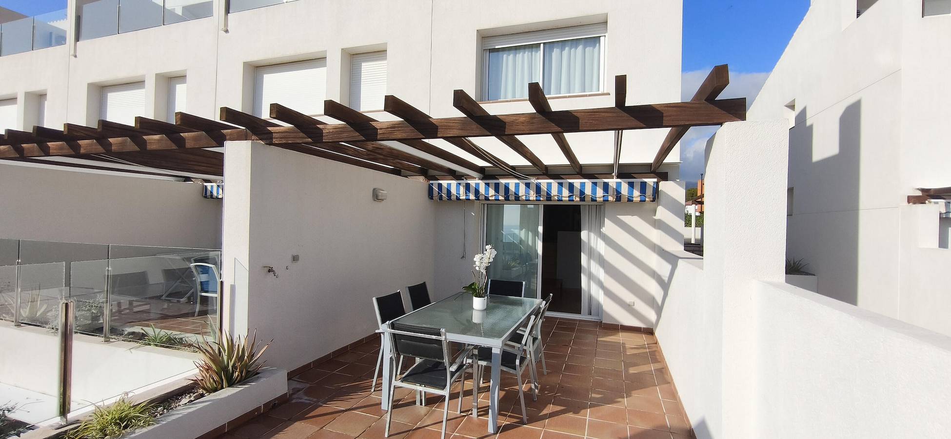 Entire apartment, Residencial Marina Del Port 35 - Magnificent Apartment Less Than 50m Form The Beach in Calafat, Costa Dorada