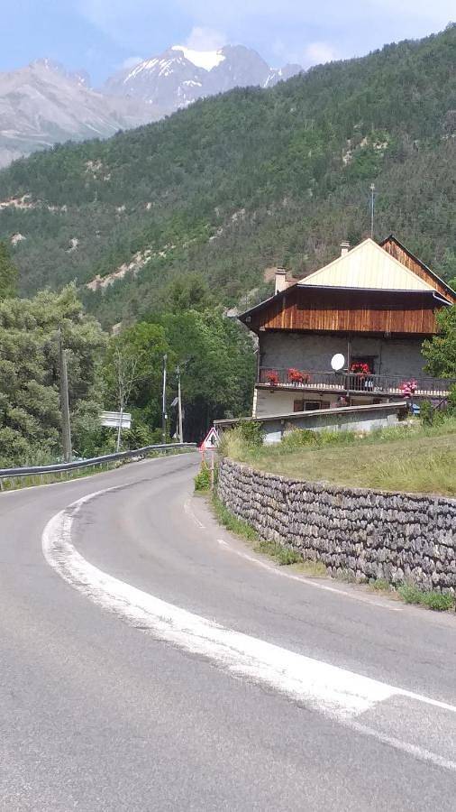 Gîte pour 5 personnes, avec jardin et vue à Les Vigneaux - 2
