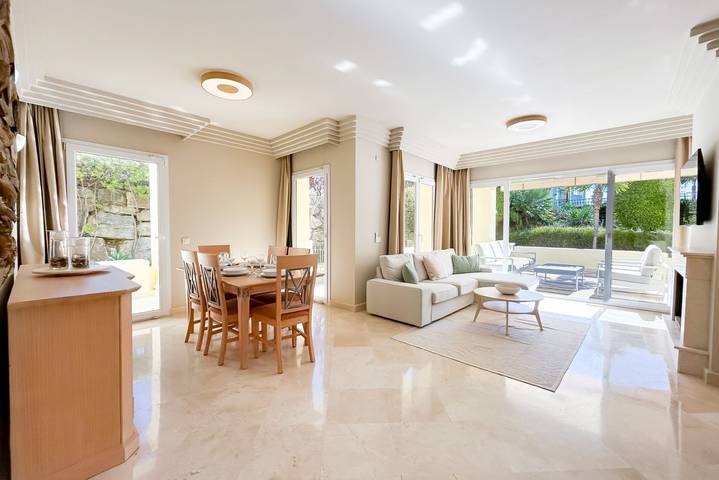 Finca for 6 people, with balcony/terrace and pool in Casares