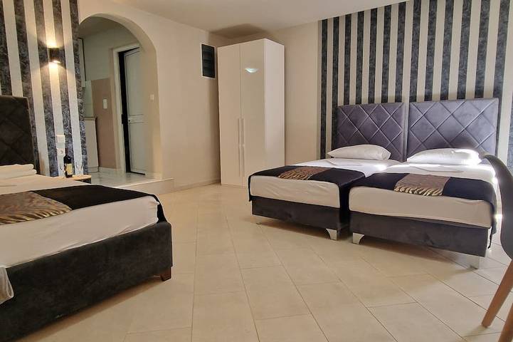 Ferienhaus für 36 Personen, mit Haustier in Bar - 4