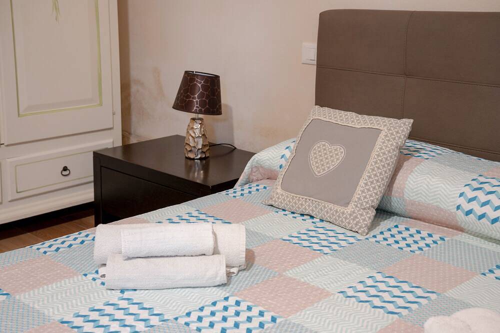 Appartement entier, Appartement 'La Dimora Di Marco - Notte Stellata' avec terrasse partagée, Wi-Fi et climatisation in Melendugno, Province de Lecce