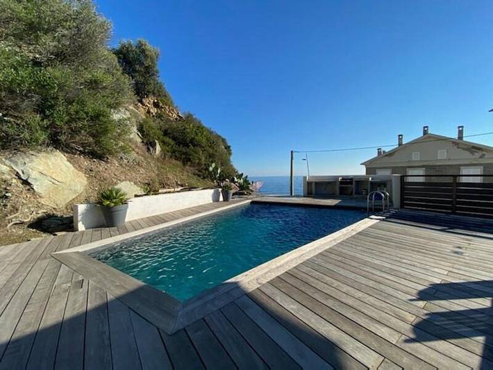 Villa pour 6 personnes, avec jardin et terrasse ainsi que piscine et vue