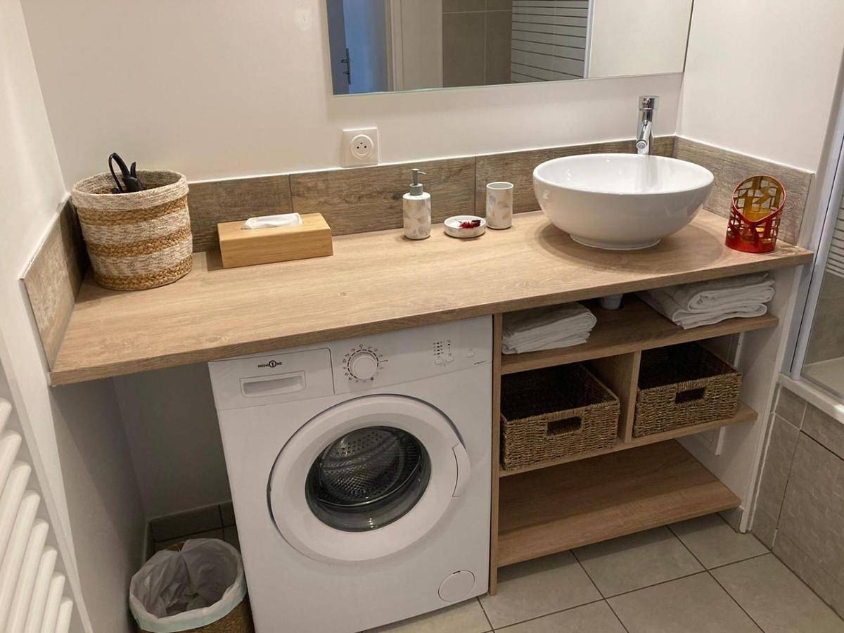 Appartement entier, Three-Bedroom Apartment in Les Ulis, Essonne