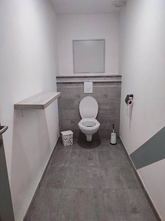 Gîte pour 2 personnes, avec terrasse ainsi que vue et jardin, animaux acceptés à Ambérieu-en-Bugey - 2