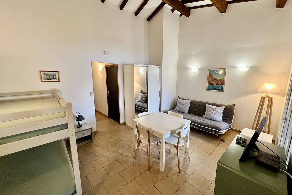 Appartement entier, Appartement vue mer et montagne, à l’étage in Calcatoggio, Région d'Ajaccio