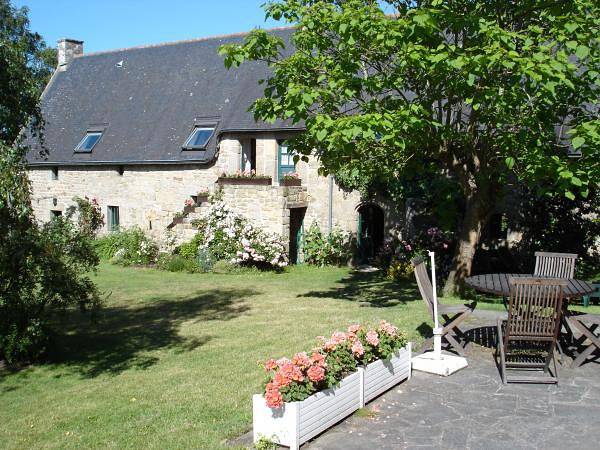 Les Chaumières de Kerimel - Chambre Merlin l'Enchanteur in Ploemel, Côte des Mégalithes