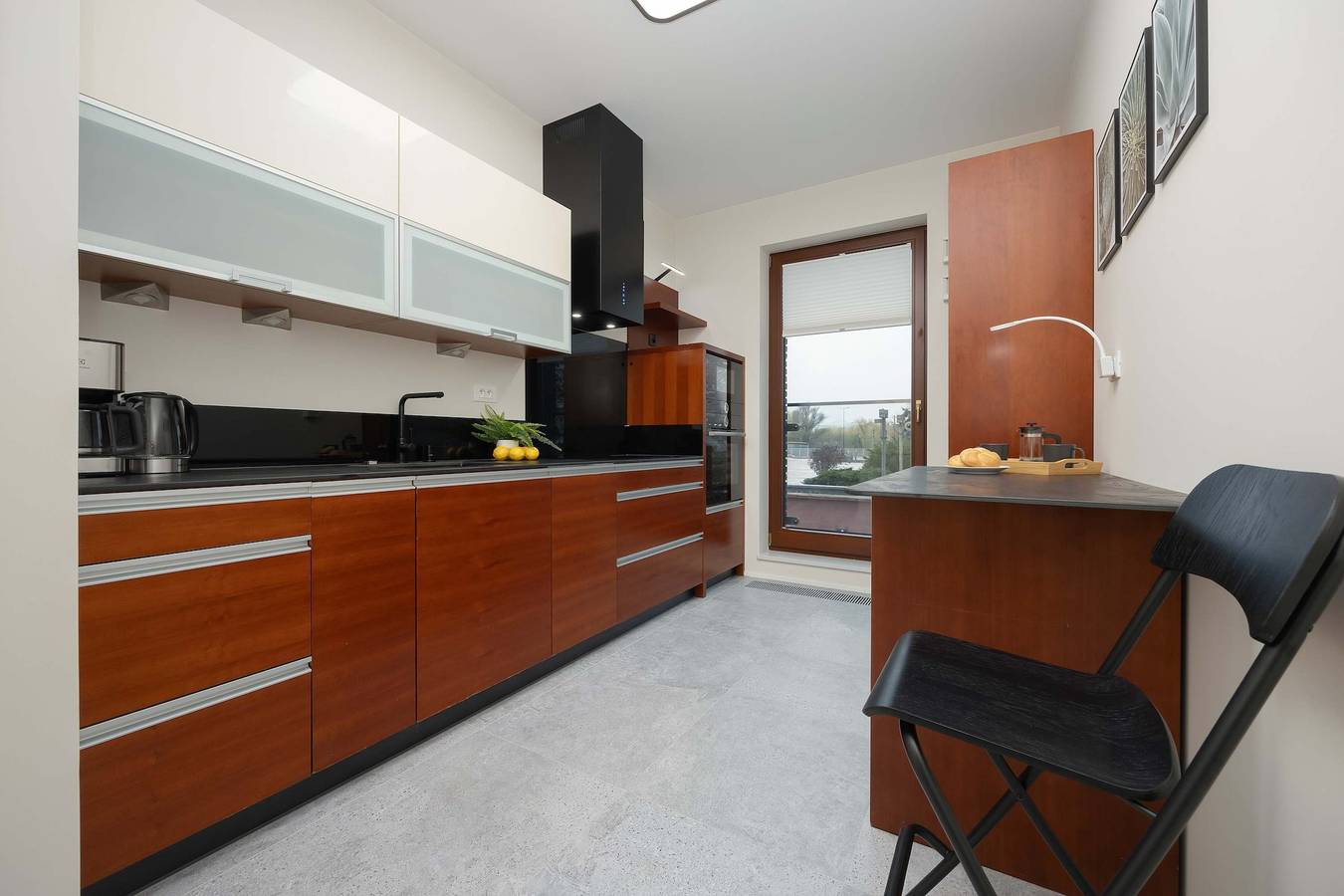 Appartement entier, Okrzei 6 | Air Conditioned Apartment | Parking in Varsovie, Mazovie