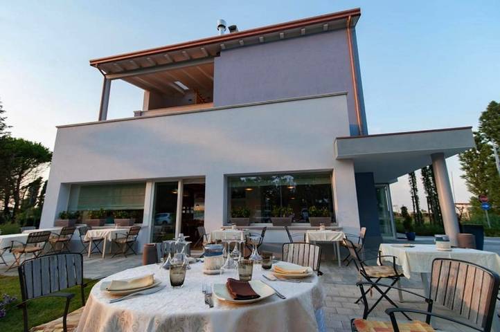 Location de vacances pour 3 personnes, avec terrasse et jardin, animaux acceptés à Fano - 2