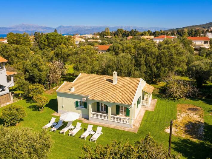 Location de vacances pour 6 personnes, avec balcon et jardin dans Acharavi - 3