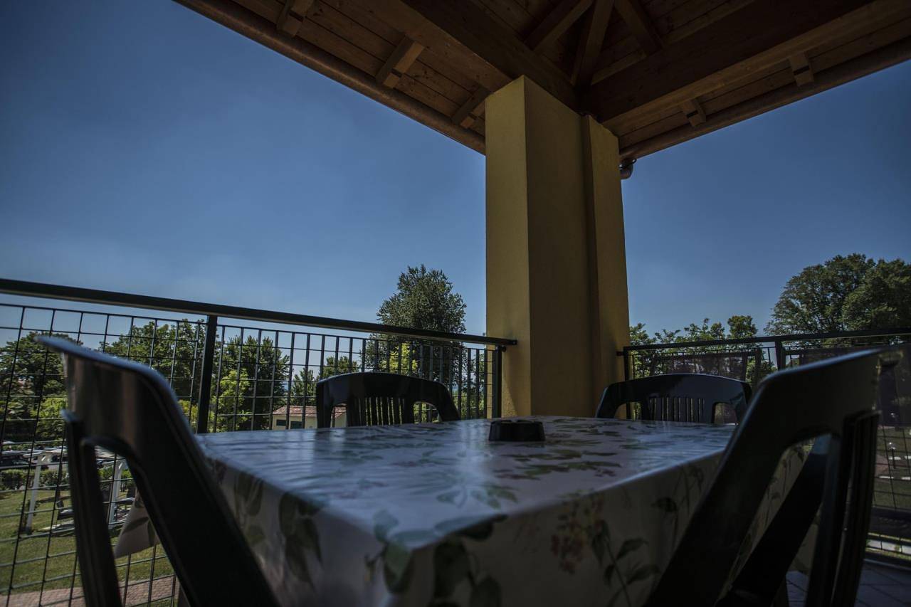 Ganze Wohnung, Residenz Karina Dreizimmer-Wohnung Trilo für 6 Personen in Moniga del Garda, Gardasee-Berge