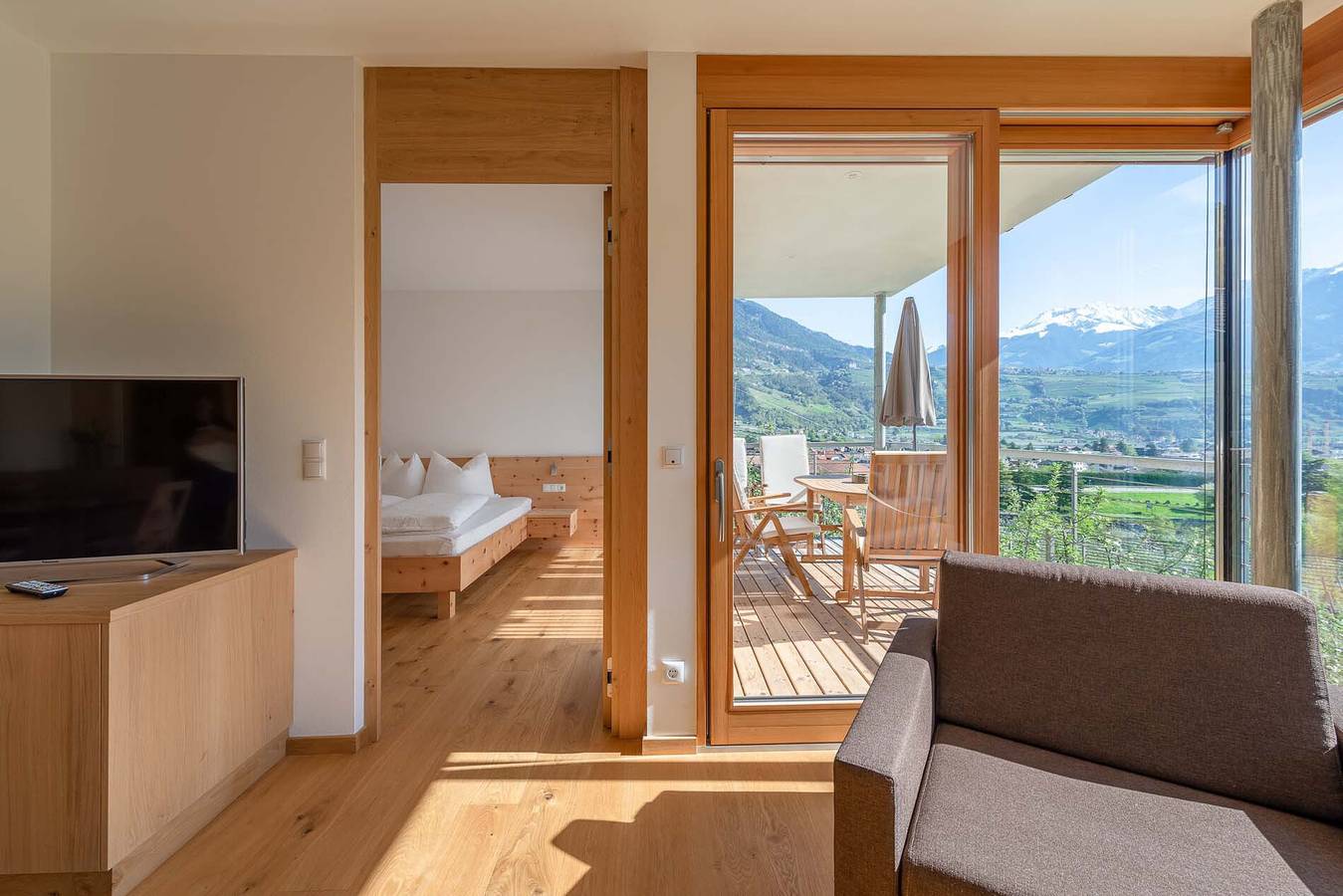 Chalet 'Moosbichlerhof  Rosalia' with Mountain View, Shared Pool and Wi-Fi in Marling, Ortler Alps