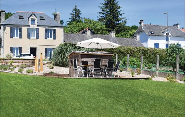 Location de vacances pour 8 personnes, avec Terrasse à Caurel