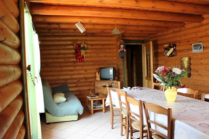 Chalet pour 8 personnes, avec terrasse et jardin, animaux acceptés dans le Jura - 2