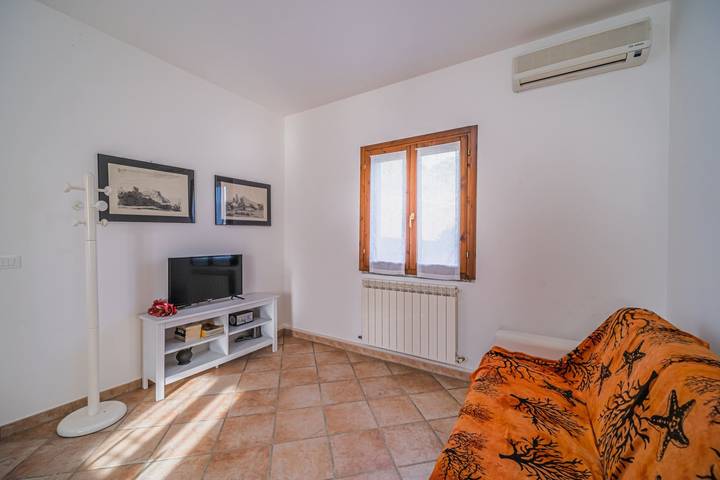 Ferienhaus für 4 Personen, mit Terrasse und Garten in Porto Azzurro - 4
