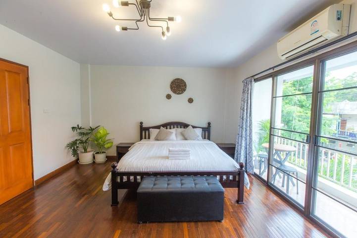 Dom gościnny dla 8 osób, z balkon i widok w Chiang Mai