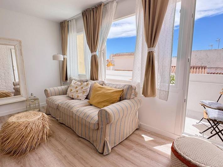 Ferienwohnung für 4 Personen, mit Meerblick und Balkon sowie Terrasse