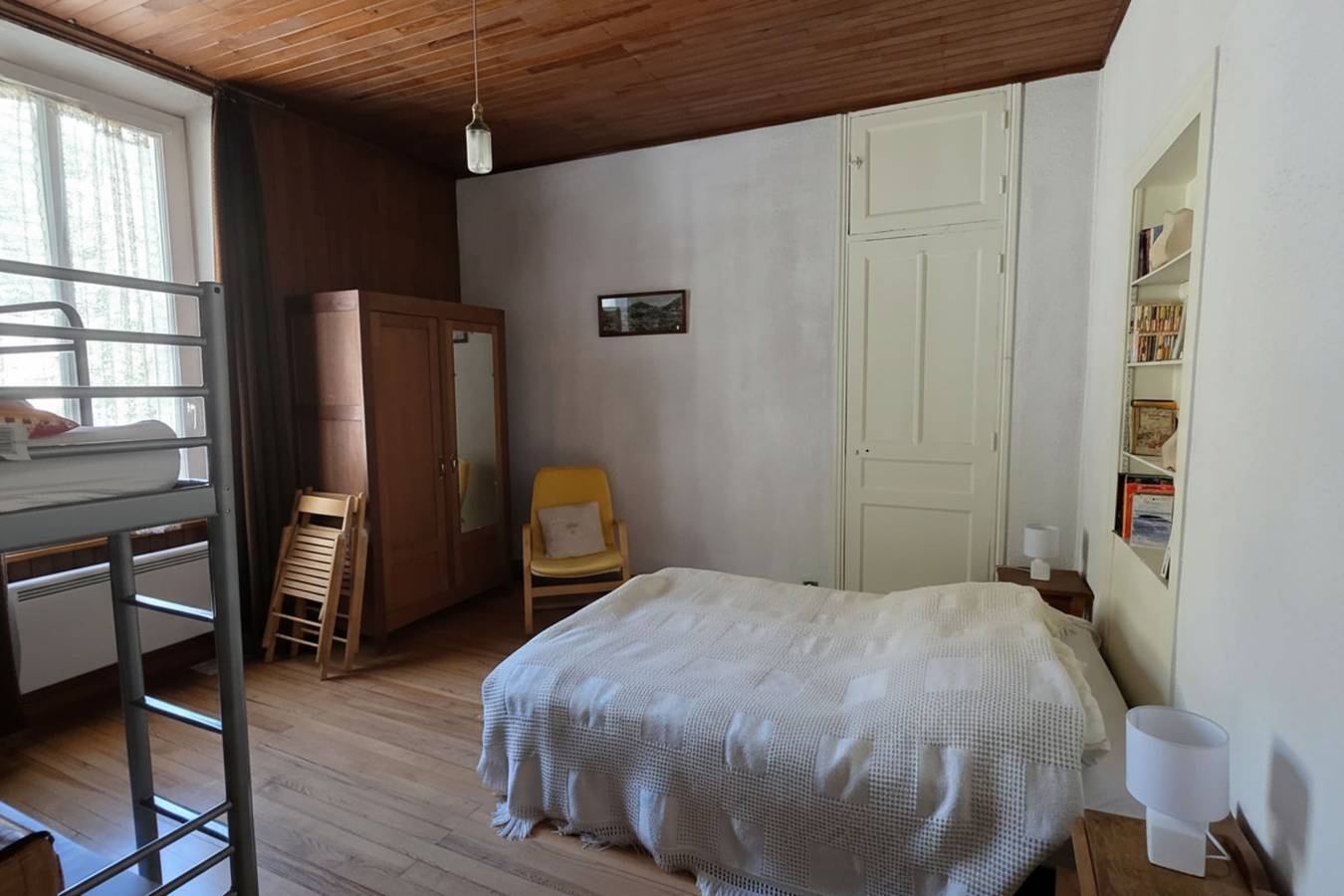 Entire apartment, 4-Guest Apt near Vauban Citadel in Briançon, Serre Chevalier