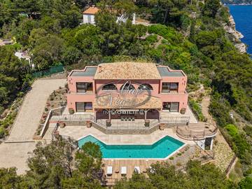 Villa pour 8 personnes, avec terrasse et jardin dans Le Lavandou